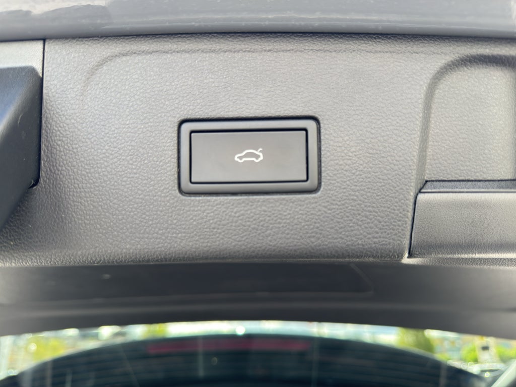 2024 Volkswagen Atlas 2.0T Peak Edition SEL