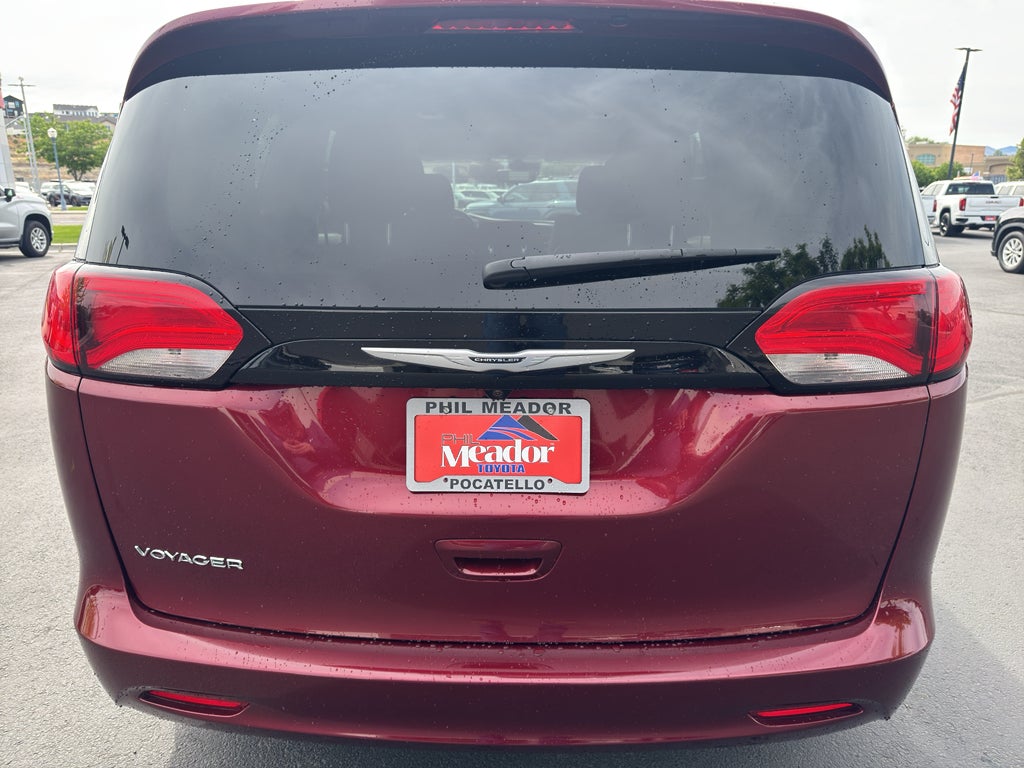 2023 Chrysler Voyager LX
