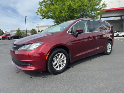 2023 Chrysler Voyager LX