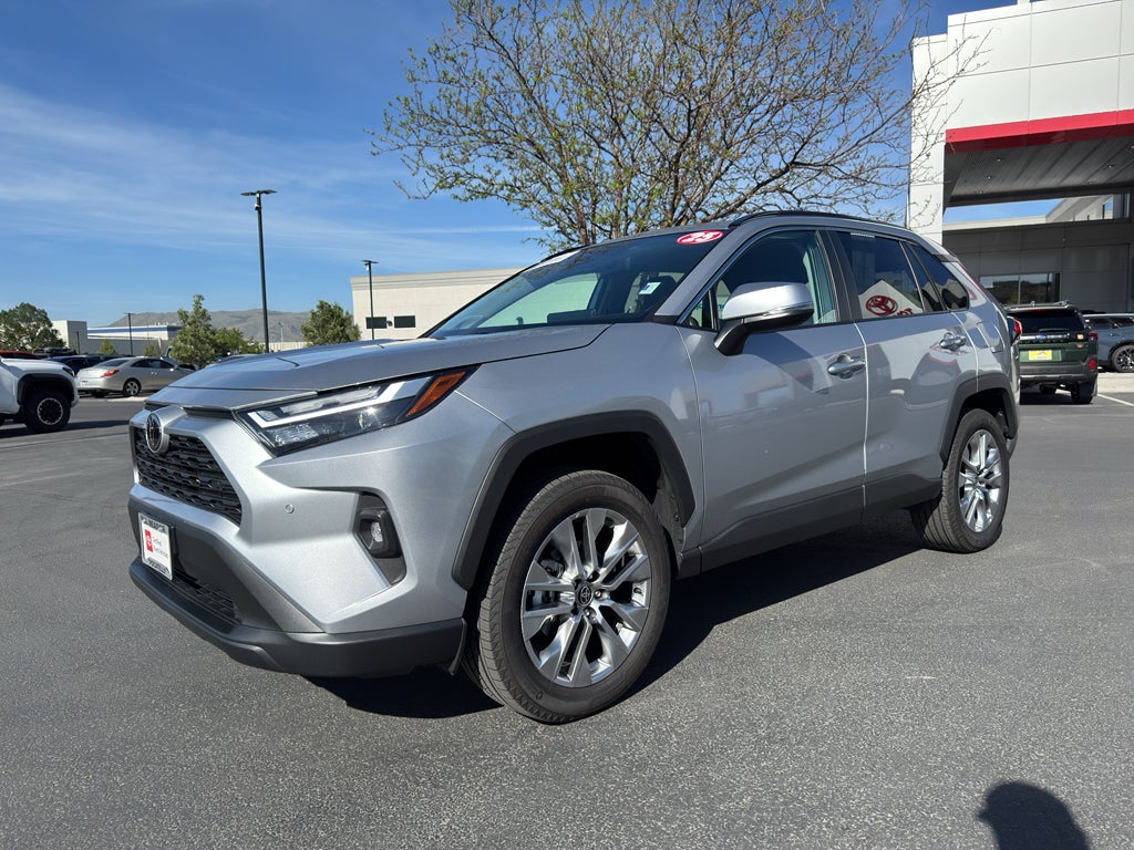 2025 Toyota RAV4 XLE Premium