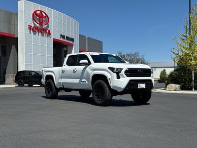 2025 Toyota Tacoma SR5
