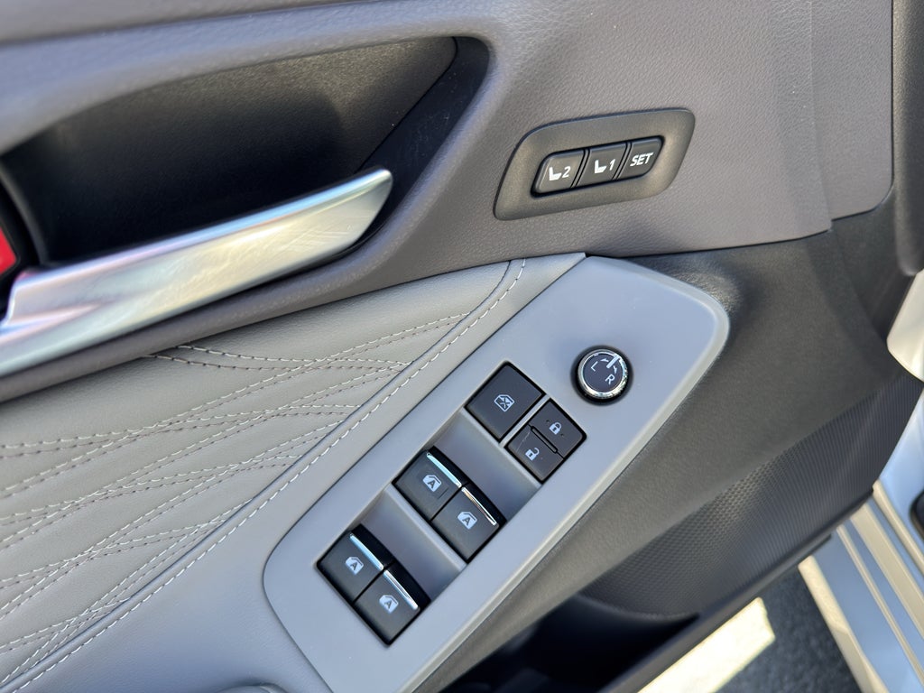 2019 Toyota Avalon Hybrid Limited