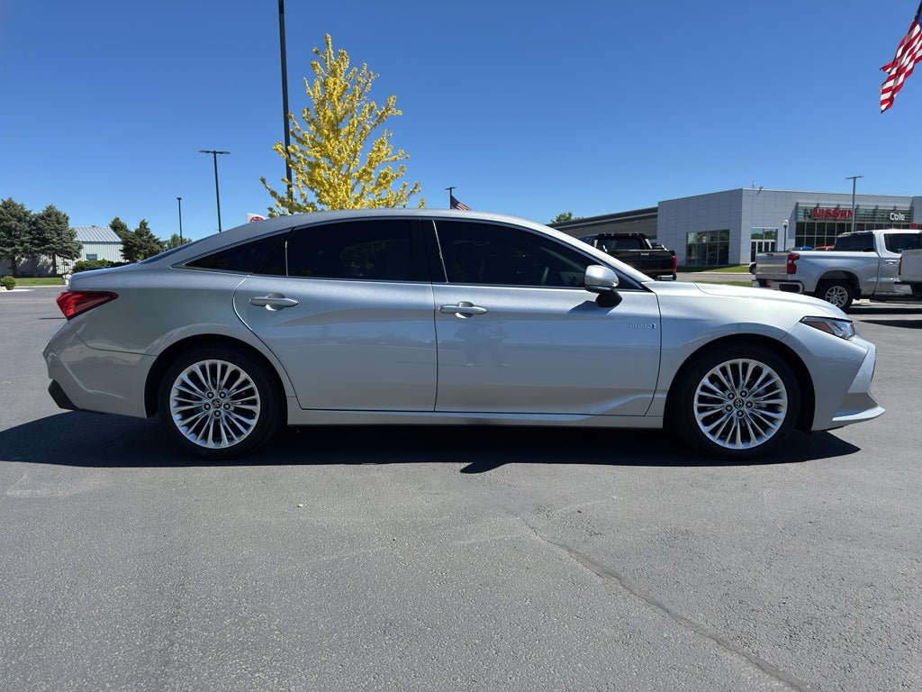 2019 Toyota Avalon Hybrid Limited