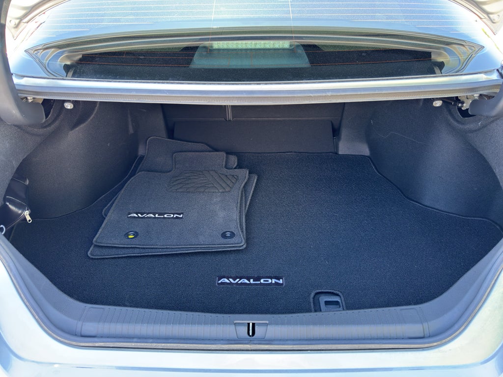 2019 Toyota Avalon Hybrid Limited