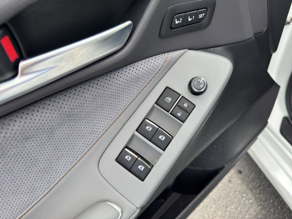 2019 Toyota Avalon Touring