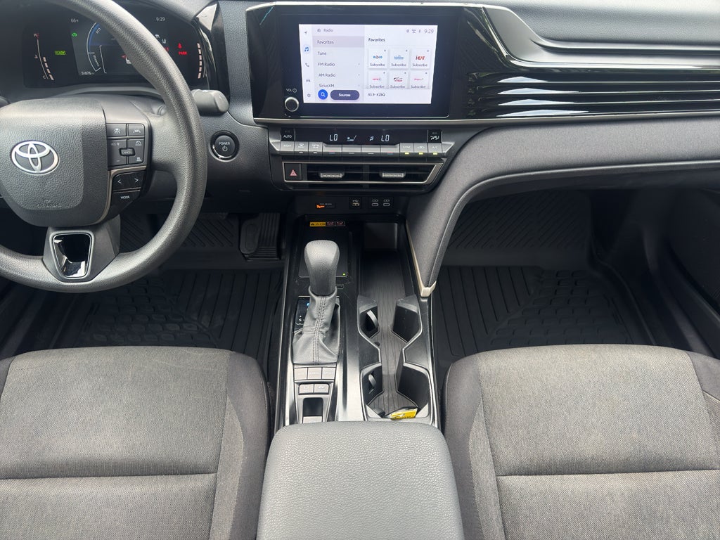 2025 Toyota Camry Hybrid LE
