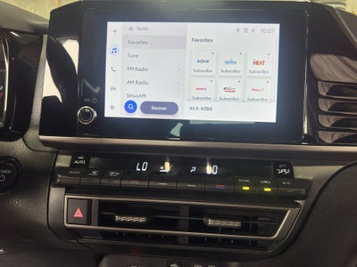 2025 Toyota Camry Hybrid LE