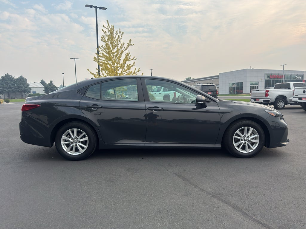2025 Toyota Camry Hybrid LE