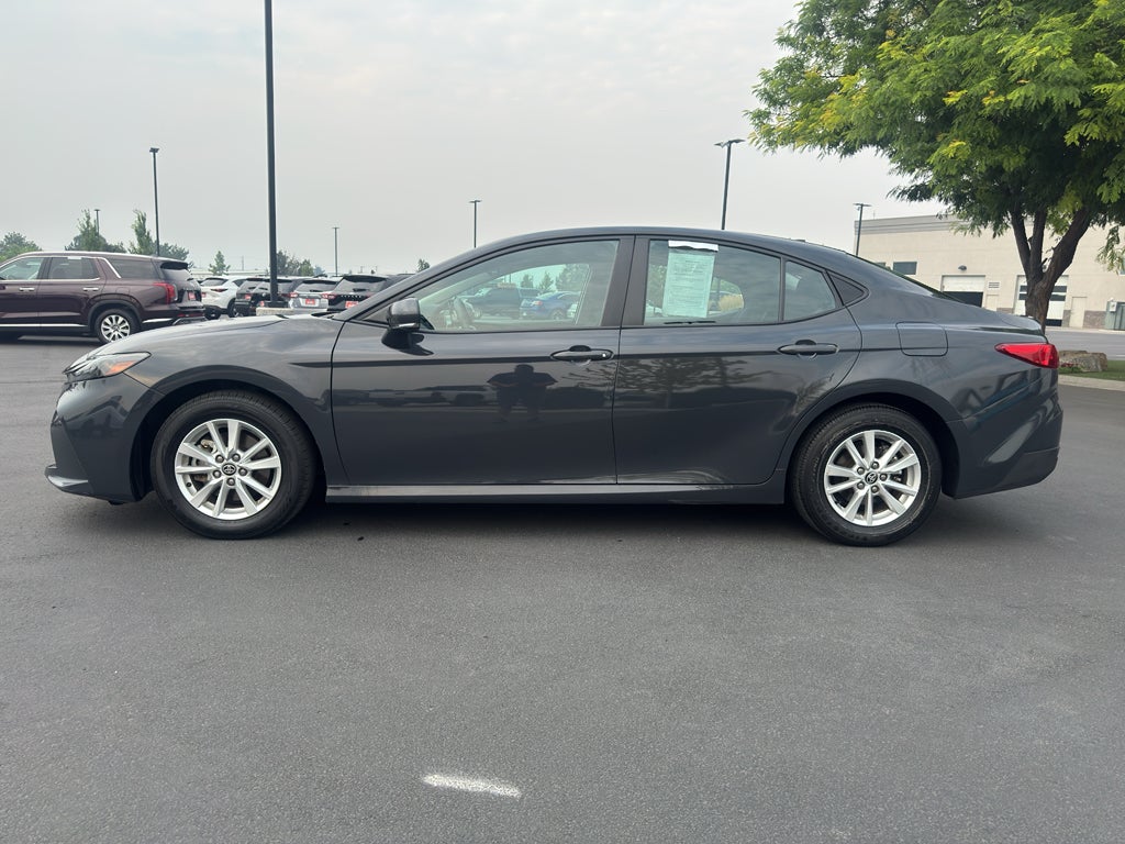 2025 Toyota Camry Hybrid LE