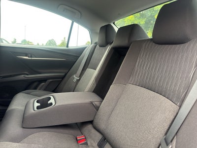 2025 Toyota Camry Hybrid LE