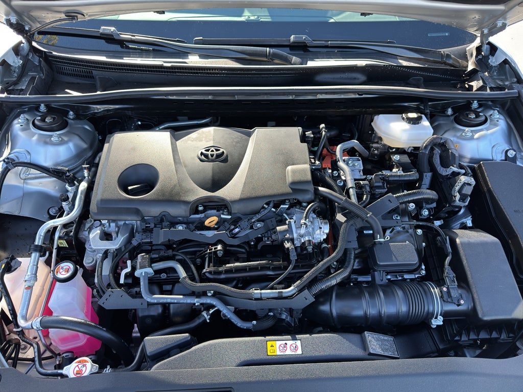 2025 Toyota Camry Hybrid LE