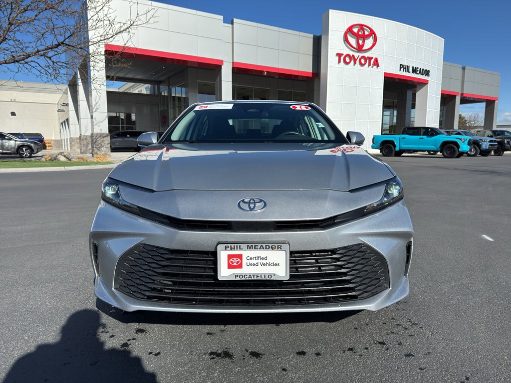 2025 Toyota Camry Hybrid LE