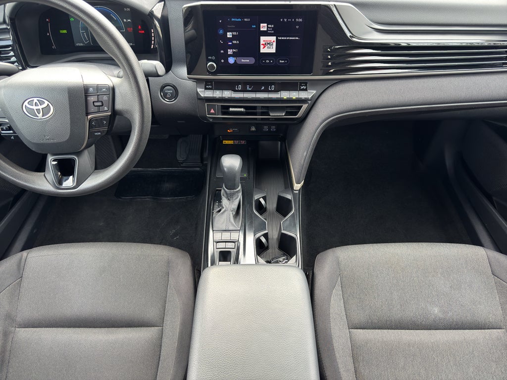 2025 Toyota Camry Hybrid LE