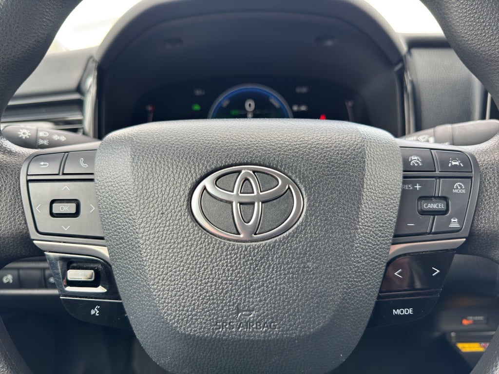 2025 Toyota Camry Hybrid LE