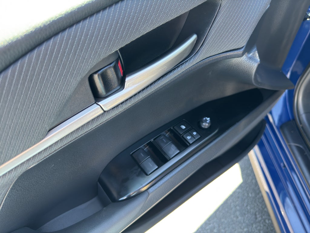 2025 Toyota Camry Hybrid SE