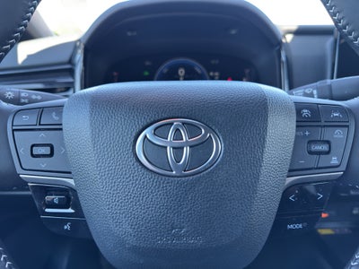 2025 Toyota Camry Hybrid SE