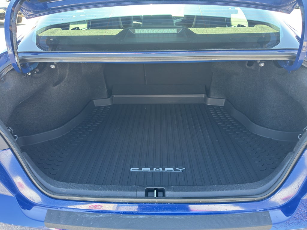 2025 Toyota Camry Hybrid SE