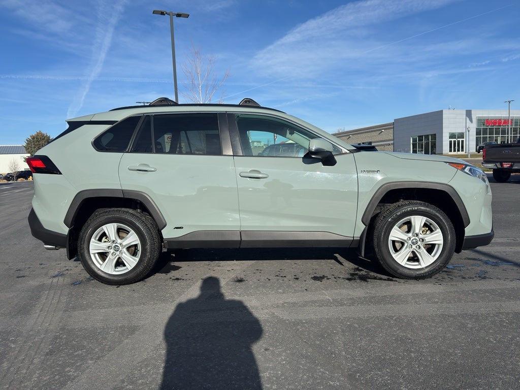 2020 Toyota RAV4 Hybrid XLE