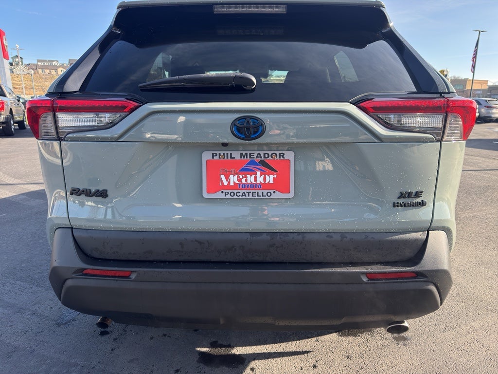 2020 Toyota RAV4 Hybrid XLE