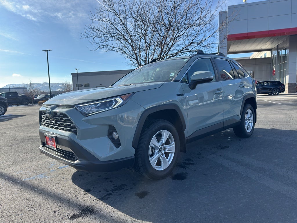 2020 Toyota RAV4 Hybrid XLE