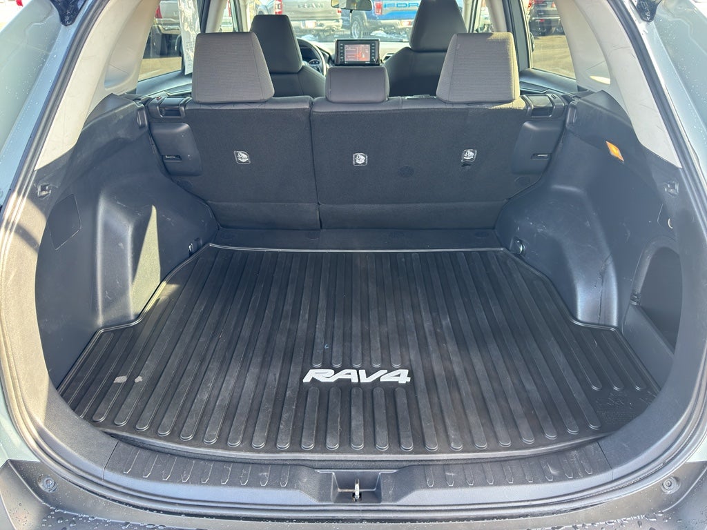 2020 Toyota RAV4 Hybrid XLE