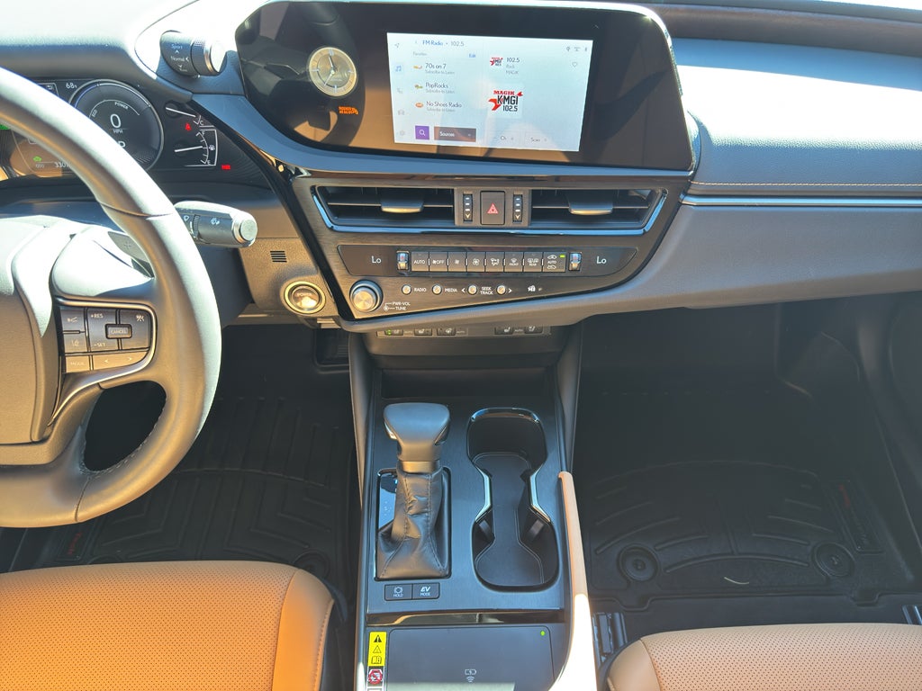 2024 Lexus ES 300h Premium