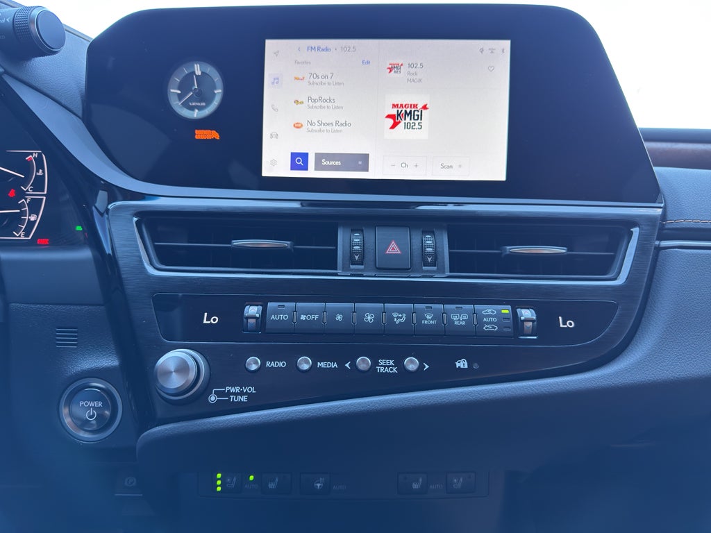 2024 Lexus ES 300h Premium