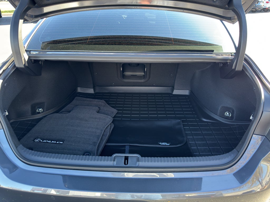 2024 Lexus ES 300h Premium