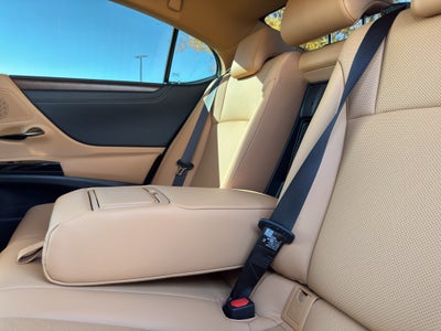 2024 Lexus ES 300h Premium