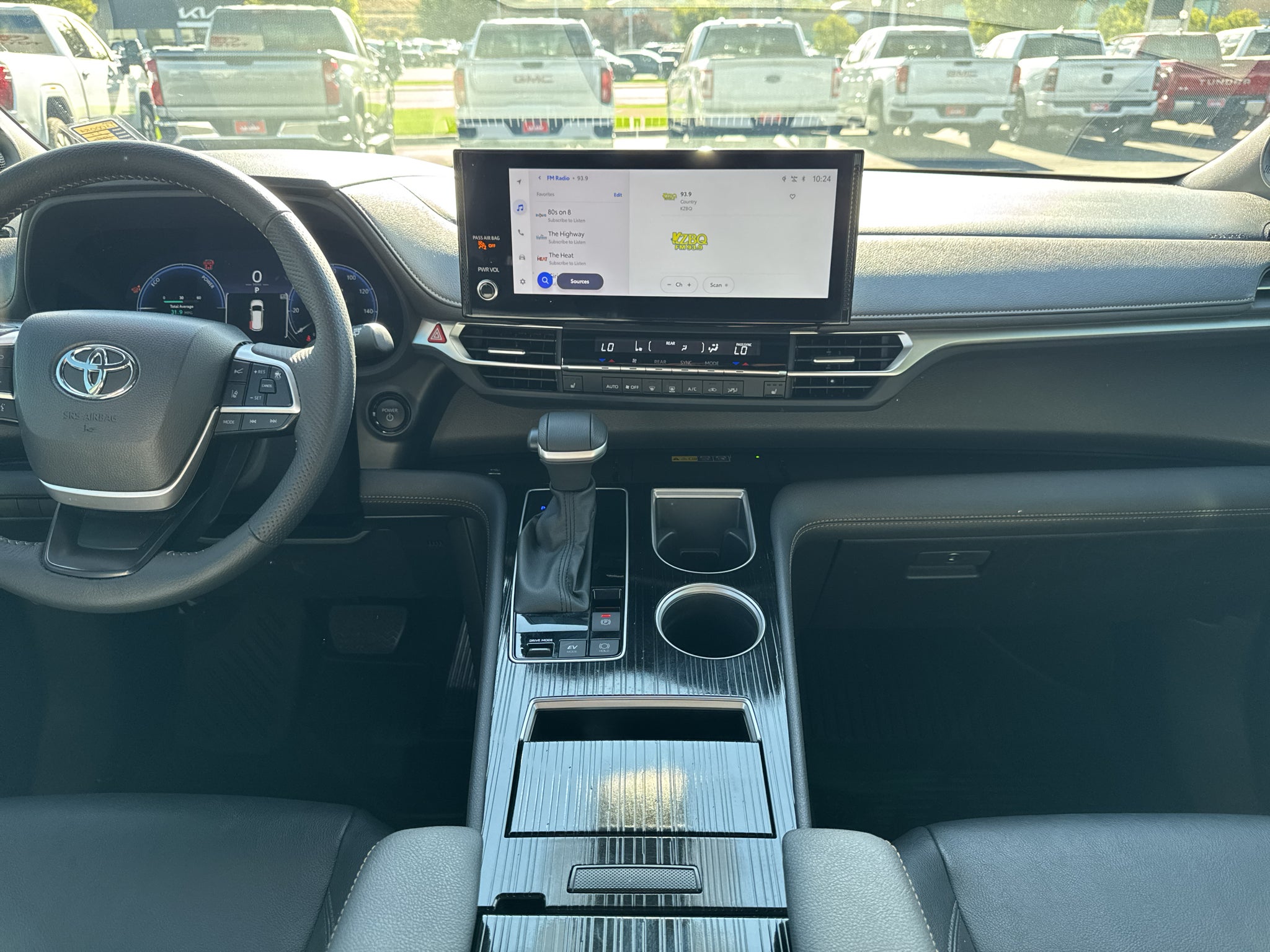 2025 Toyota Sienna Woodland Edition