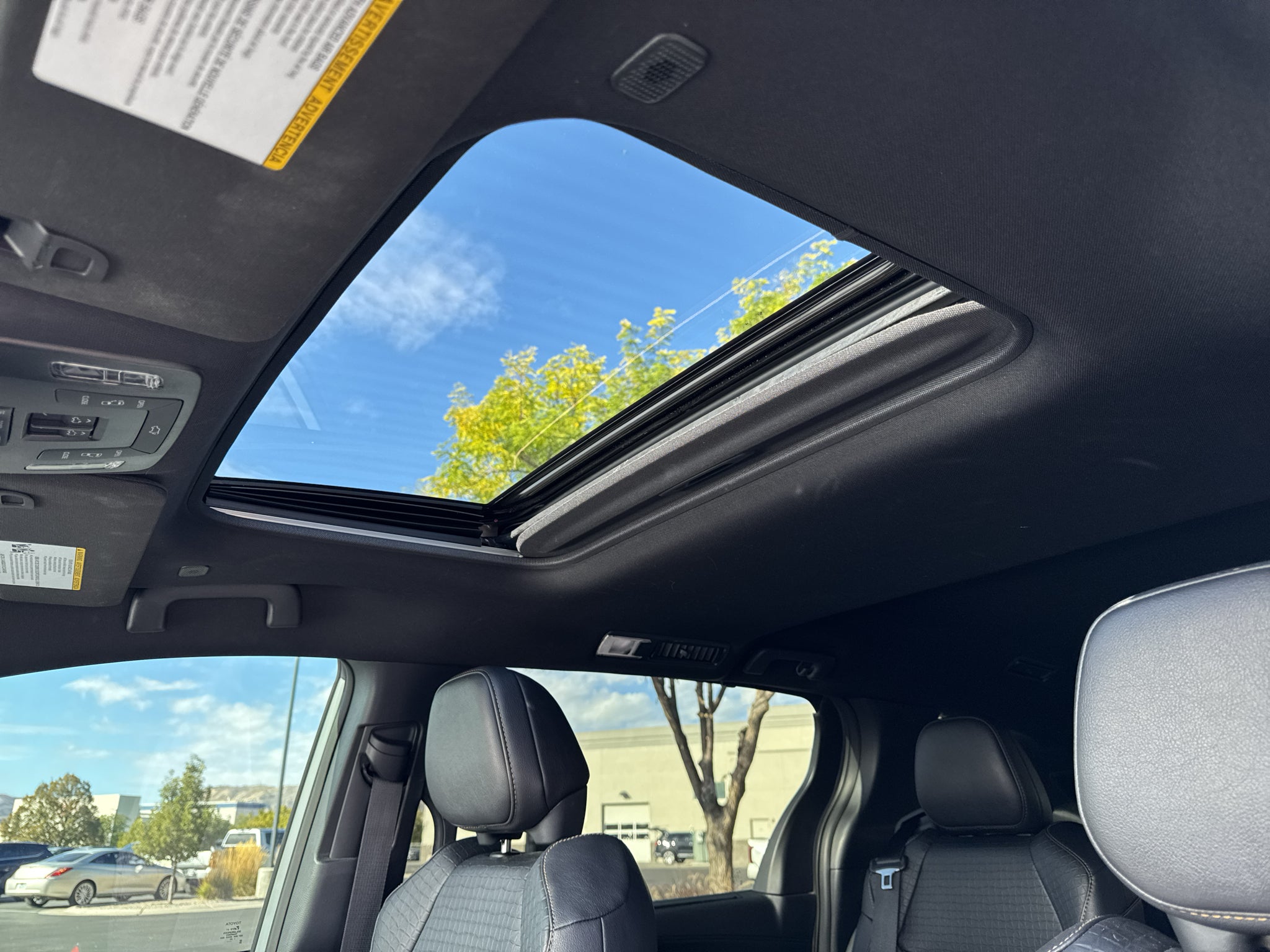 2025 Toyota Sienna Woodland Edition