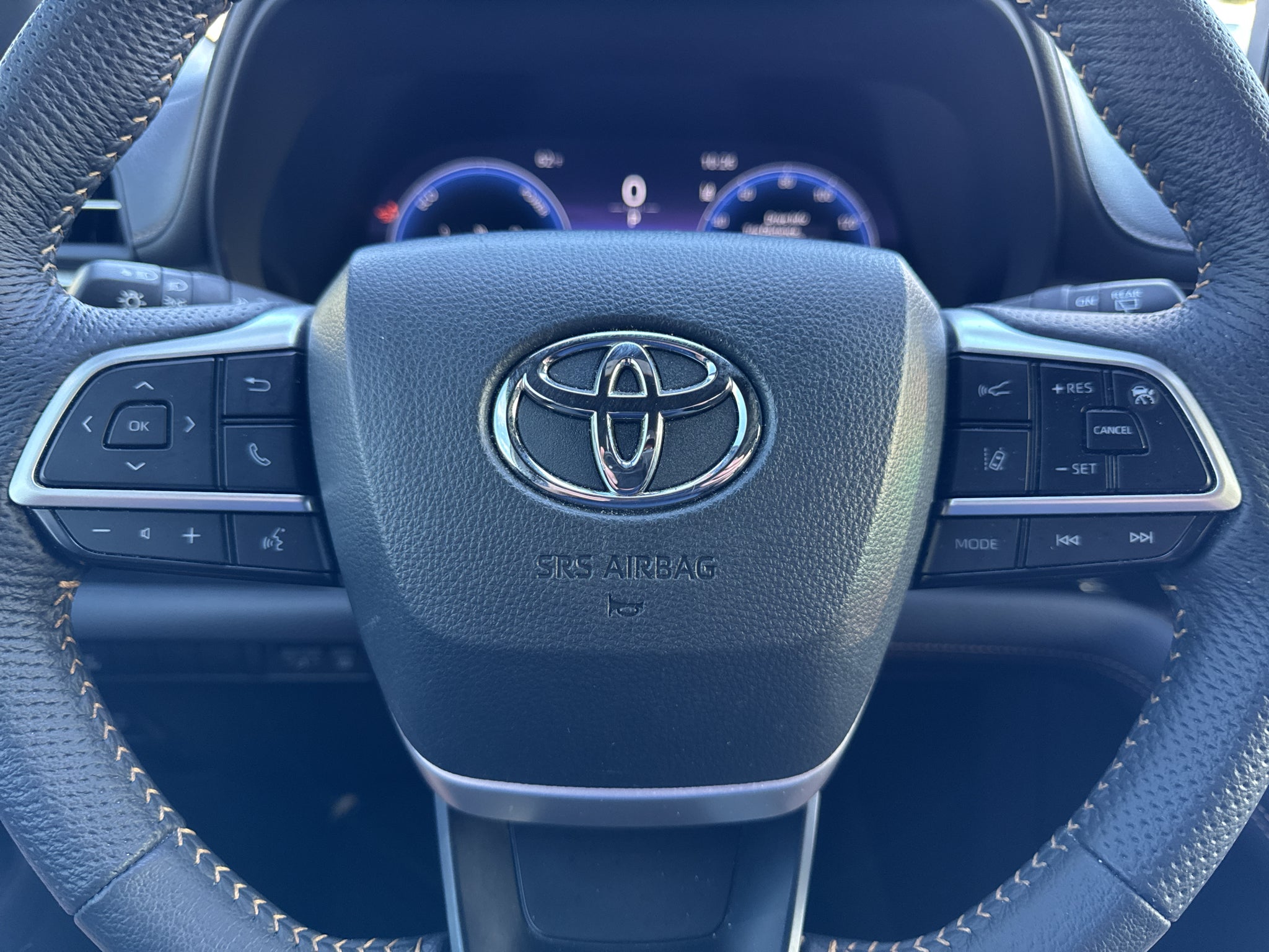 2025 Toyota Sienna Woodland Edition