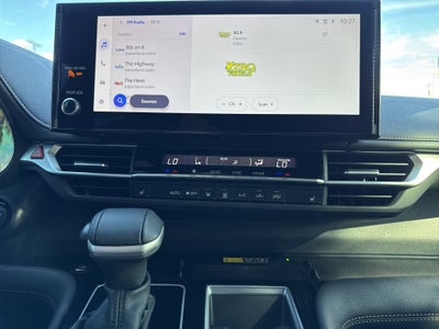 2025 Toyota Sienna Woodland Edition