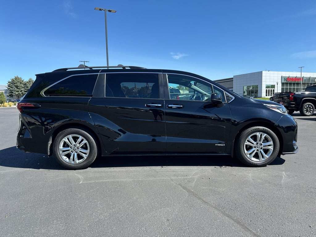 2021 Toyota Sienna XSE