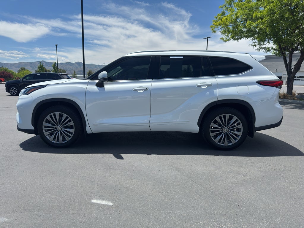 2022 Toyota Highlander Hybrid Hybrid Platinum