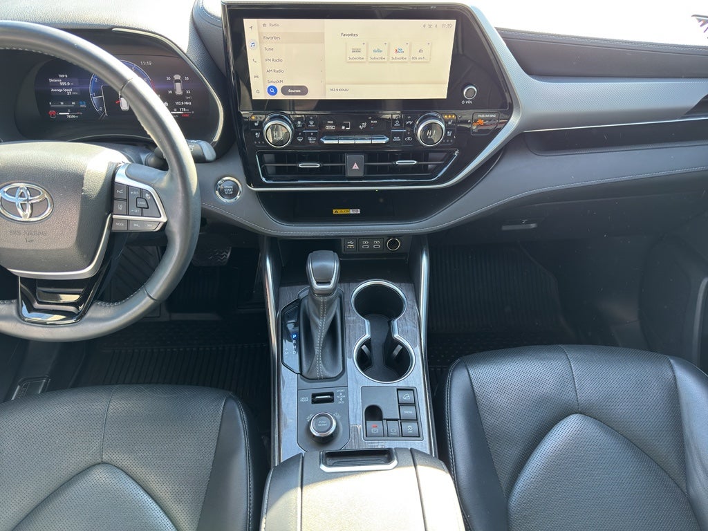 2023 Toyota Highlander Platinum