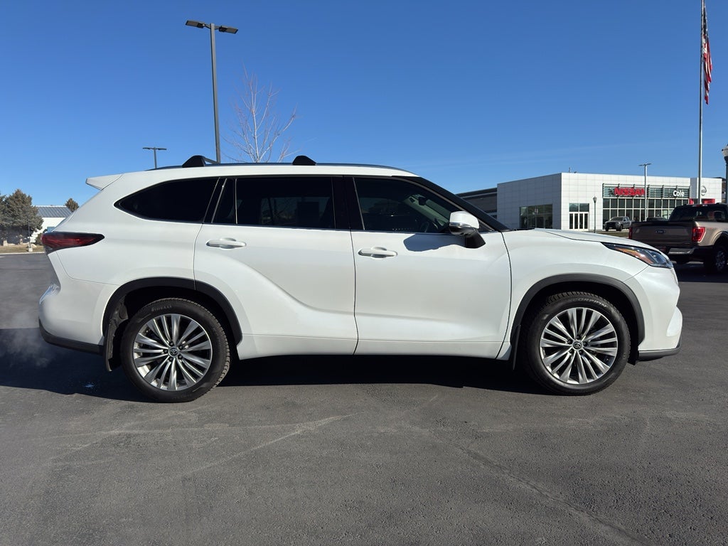 2023 Toyota Highlander Platinum