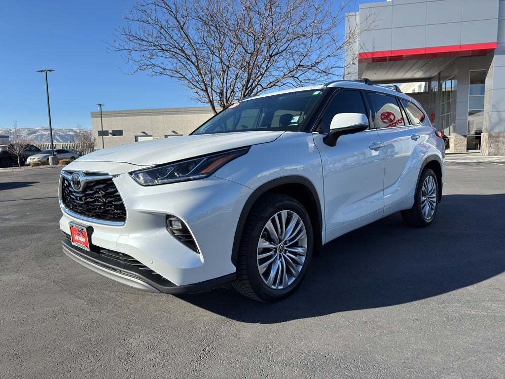 2023 Toyota Highlander Platinum