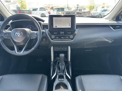 2025 Toyota Corolla Cross XLE