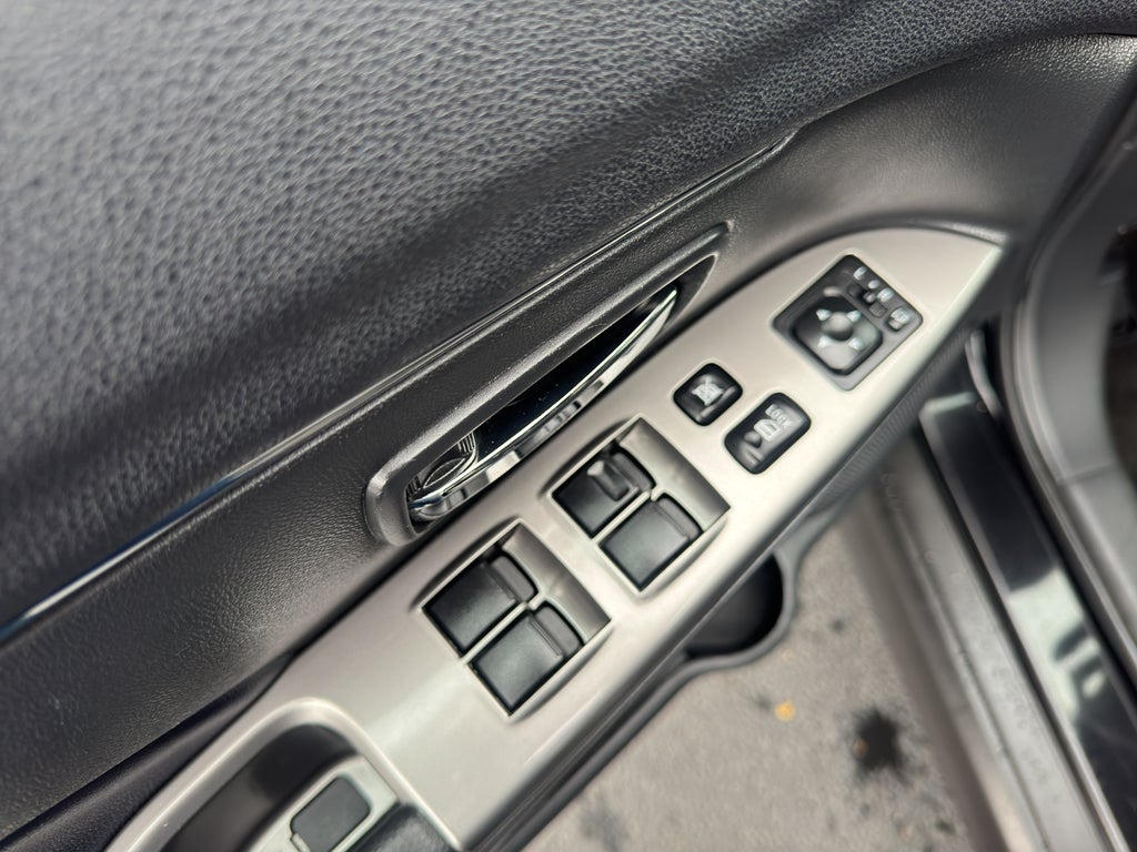 2024 Mitsubishi Outlander Sport SE