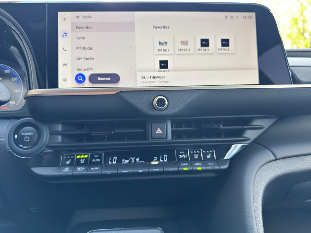 2025 Toyota Crown Signia XLE