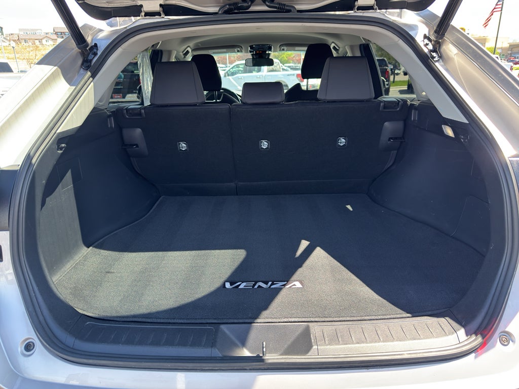 2022 Toyota Venza LE
