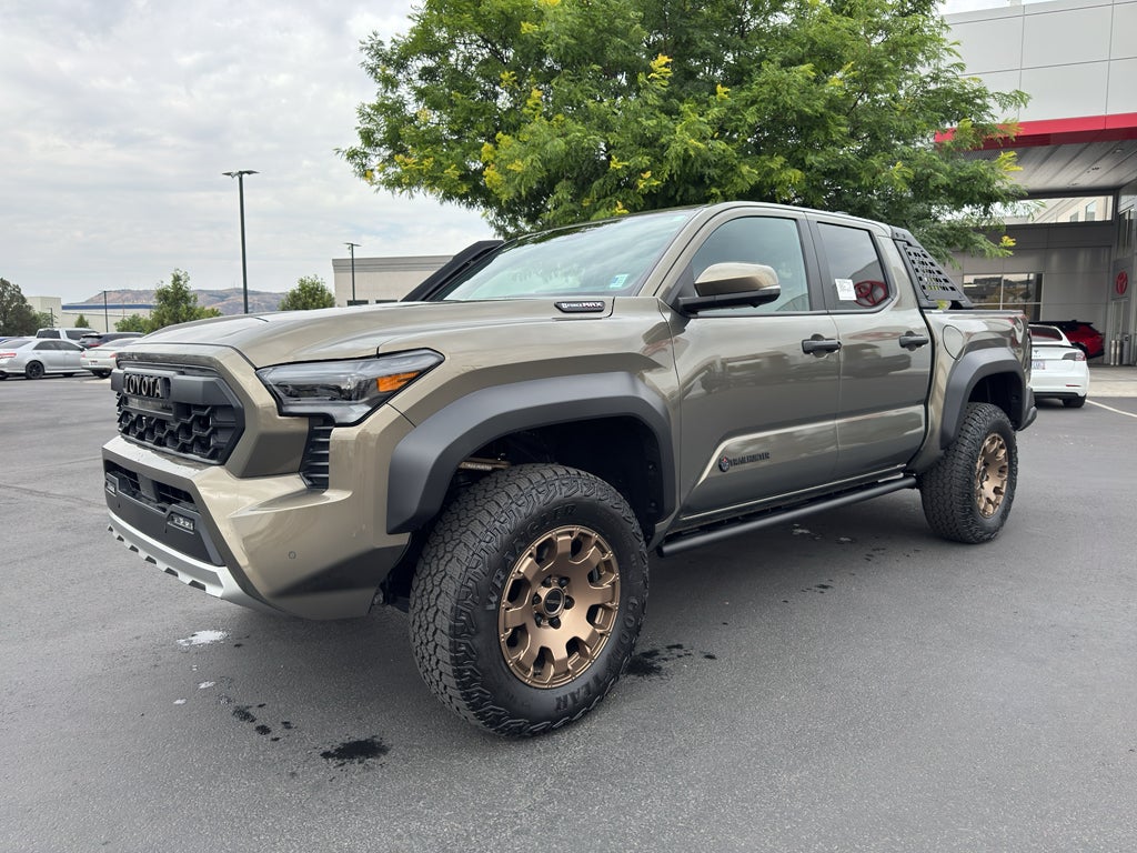 2026 Toyota Tacoma i-FORCE MAX Tacoma Trailhunter
