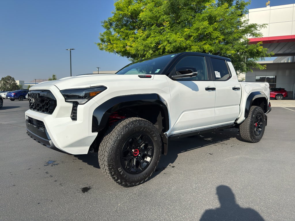 2026 Toyota Tacoma i-FORCE MAX Tacoma TRD Pro