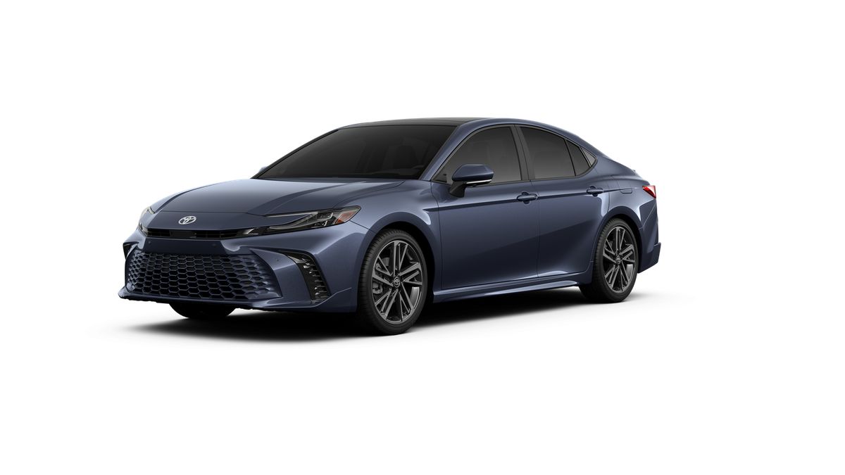 2026 Toyota Camry XSE Hybrid's photo