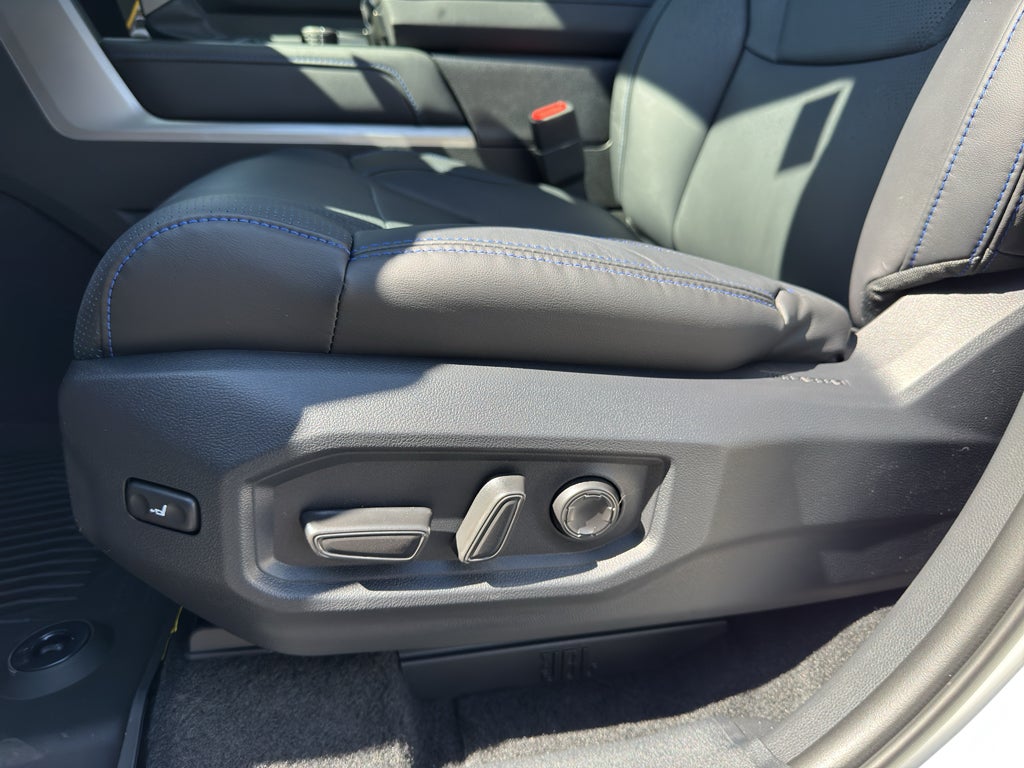 2026 Toyota Tundra i-FORCE MAX Tundra Platinum
