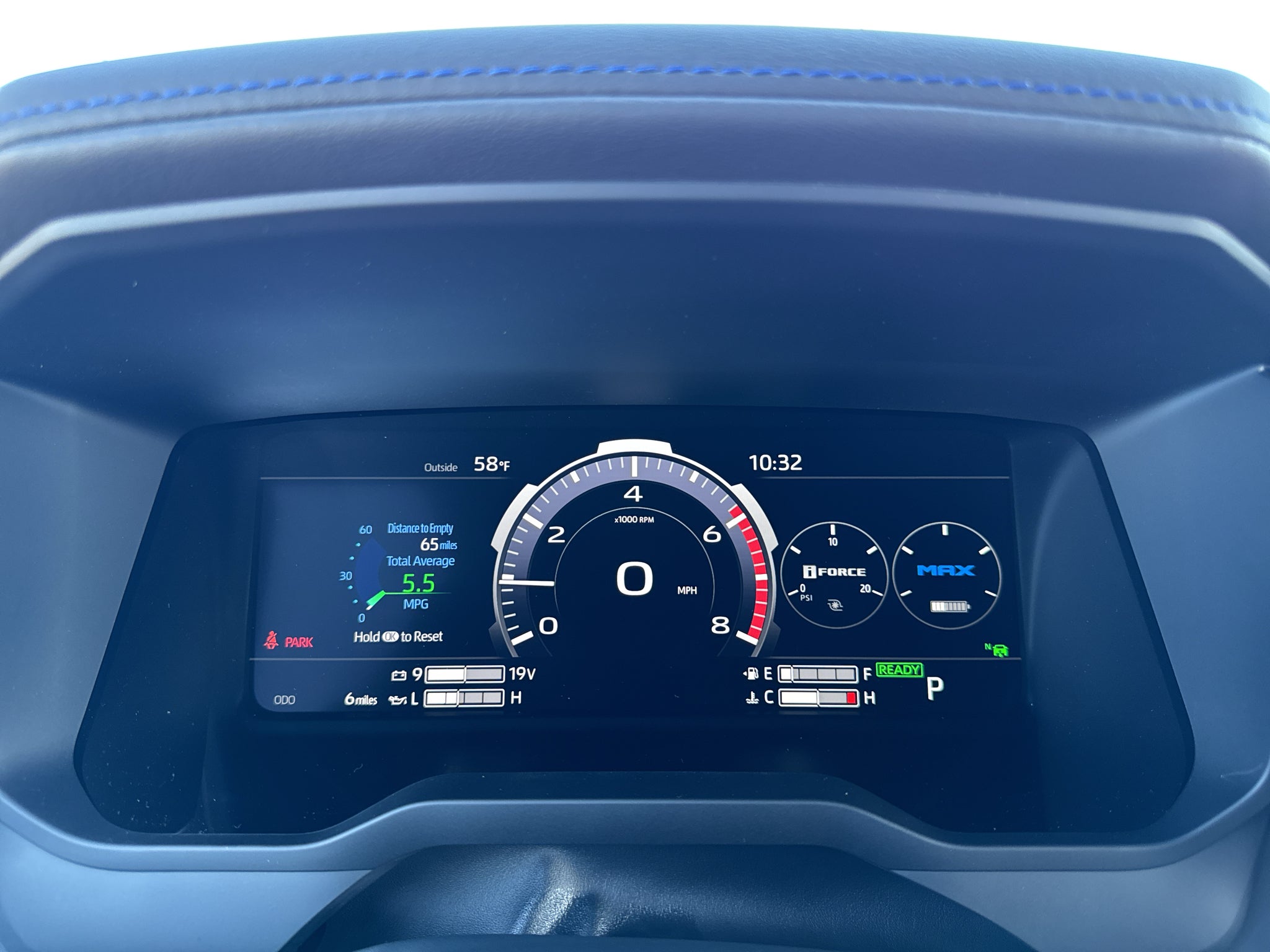 2026 Toyota Tundra i-FORCE MAX Tundra Platinum