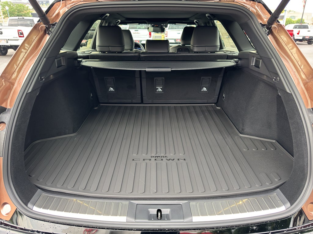 2026 Toyota Toyota Crown Signia Limited
