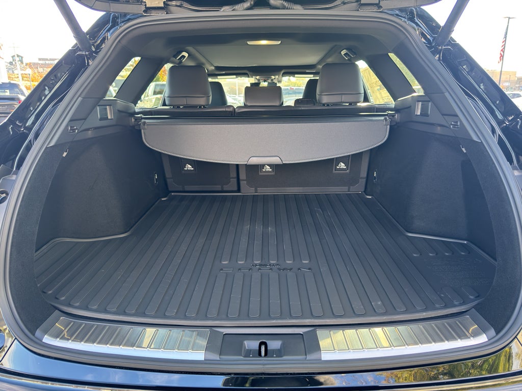 2025 Toyota Toyota Crown Signia Limited