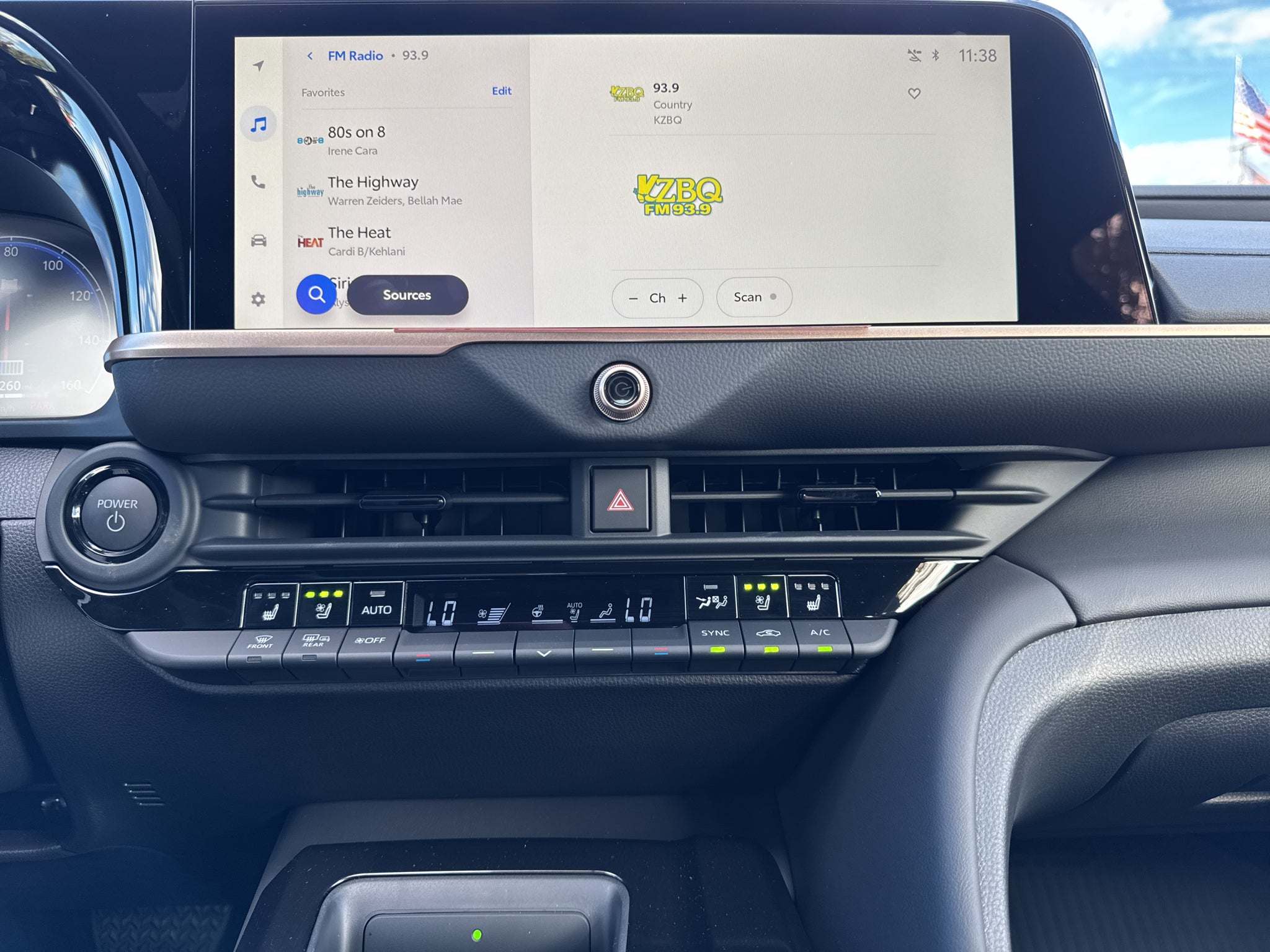 2027 Toyota Toyota Crown Platinum